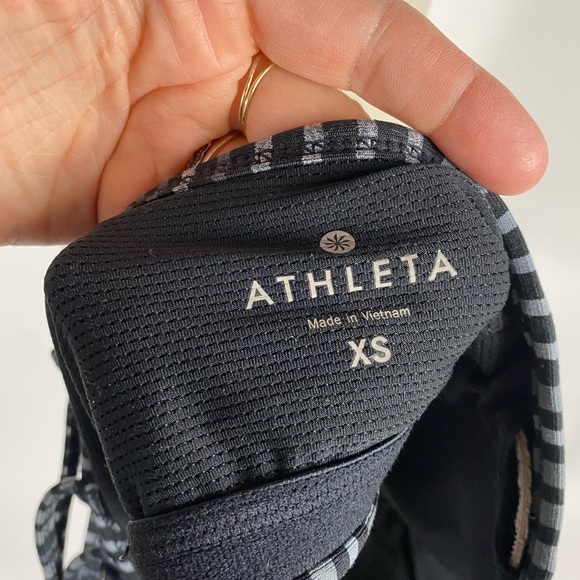 ATHLETA Bra Cut Out Athletic Tank Womens XS - Picture 7 of 7